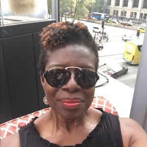 Meet your Posher, Gina